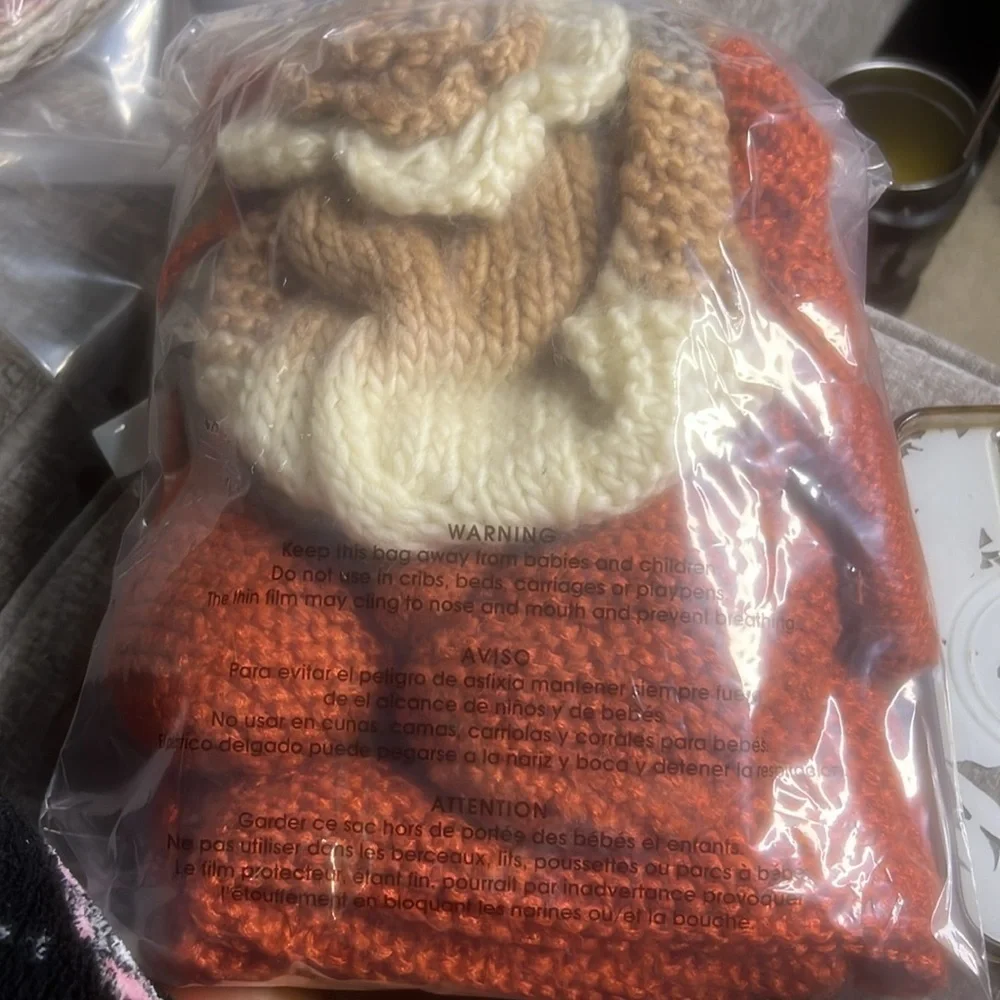 H&M Floral Chunky Knit Ombre Oversized Scarf Mittens Headband